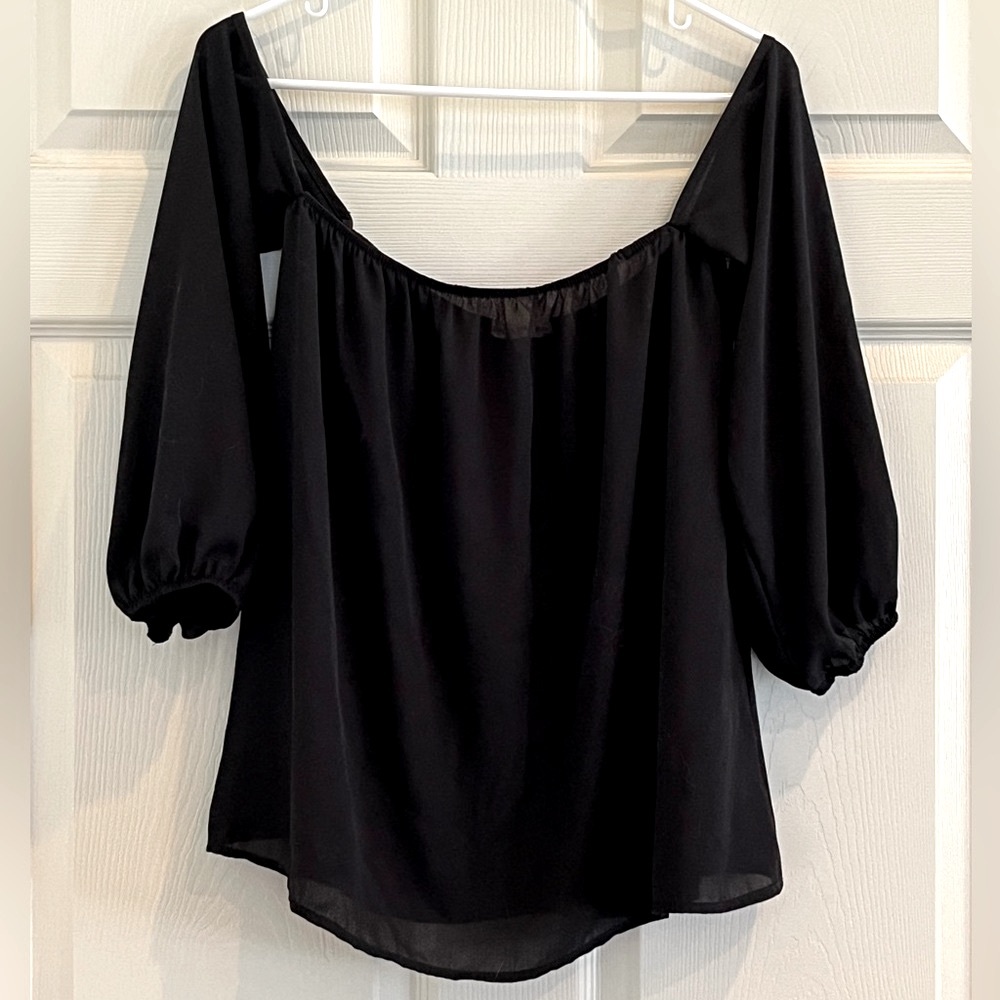 ENTRO black off/cold shoulder top